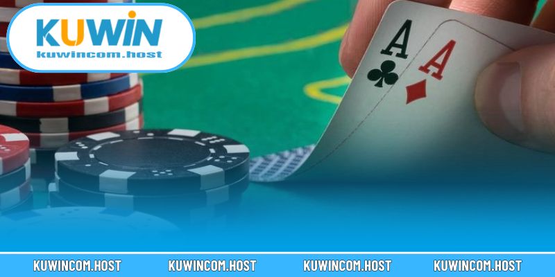 Mẹo Chơi Poker KUWIN Giúp Bạn Nâng Cao Tỷ Lệ Thắng 100% 2 Hiểu tâm lý đối thủ và kiểm soát cảm xúc khi chơi bài