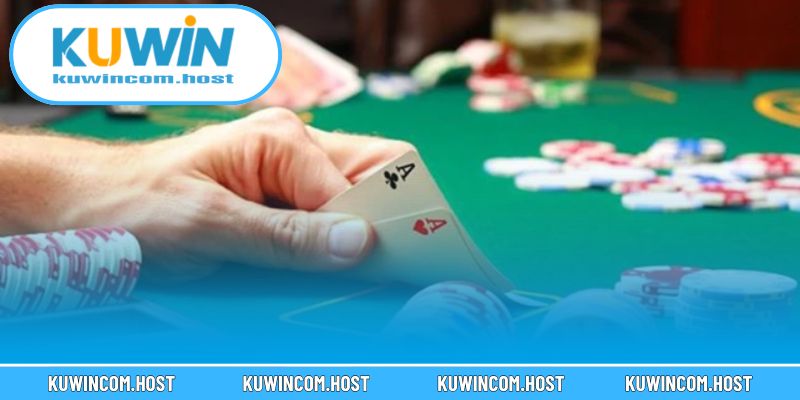 Mẹo Chơi Poker KUWIN Giúp Bạn Nâng Cao Tỷ Lệ Thắng 100% 4 Thực hành kiên trì giúp nâng cao kỹ năng và tư duy chiến lược
